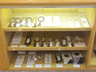 〈販売物の一例〉